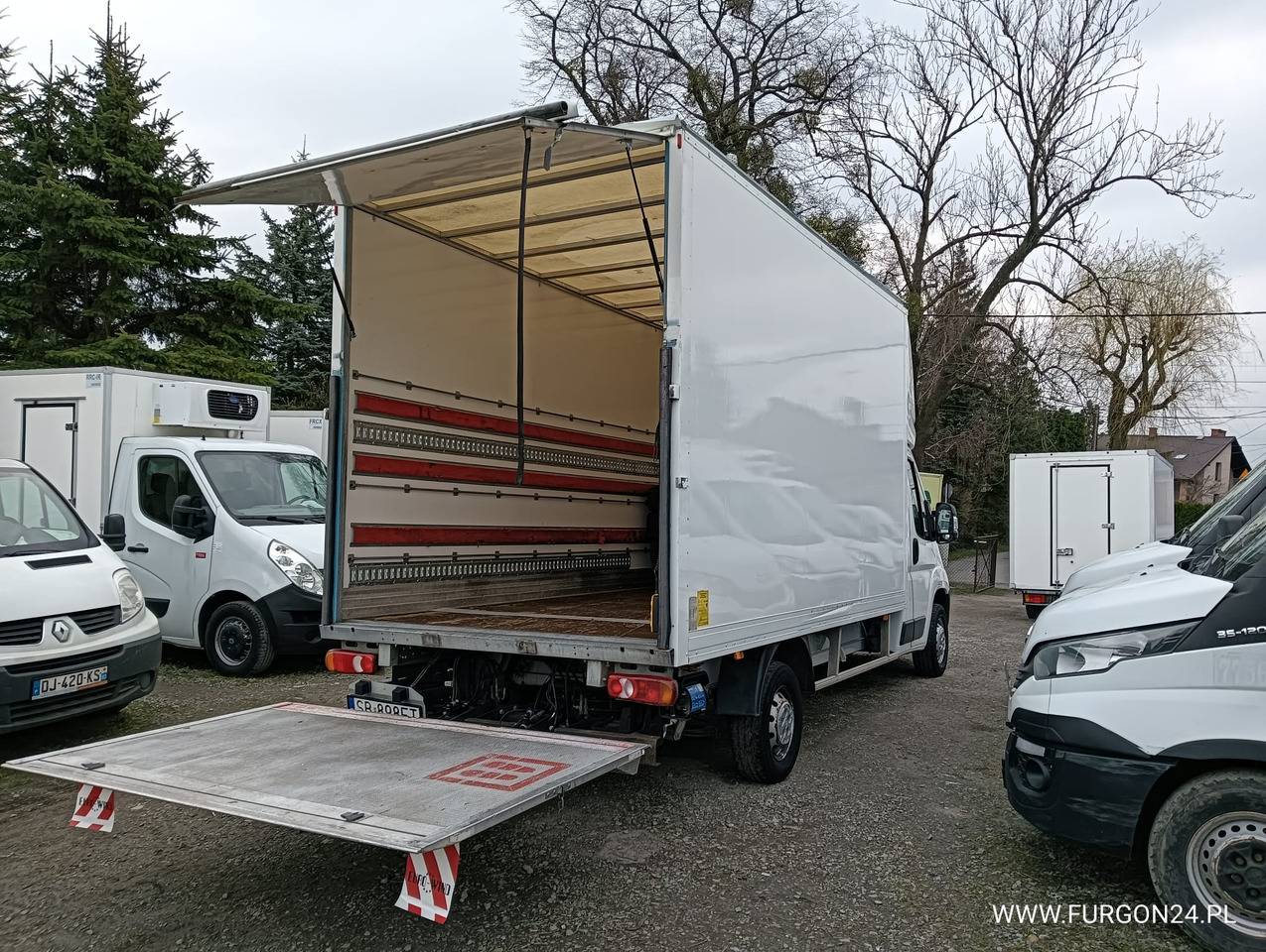 FIAT DUCATO KONTENER WINDA NR 742 - 厢式货车:图4 FIAT DUCATO KONTENER WINDA NR 742 - 厢式货车:图4