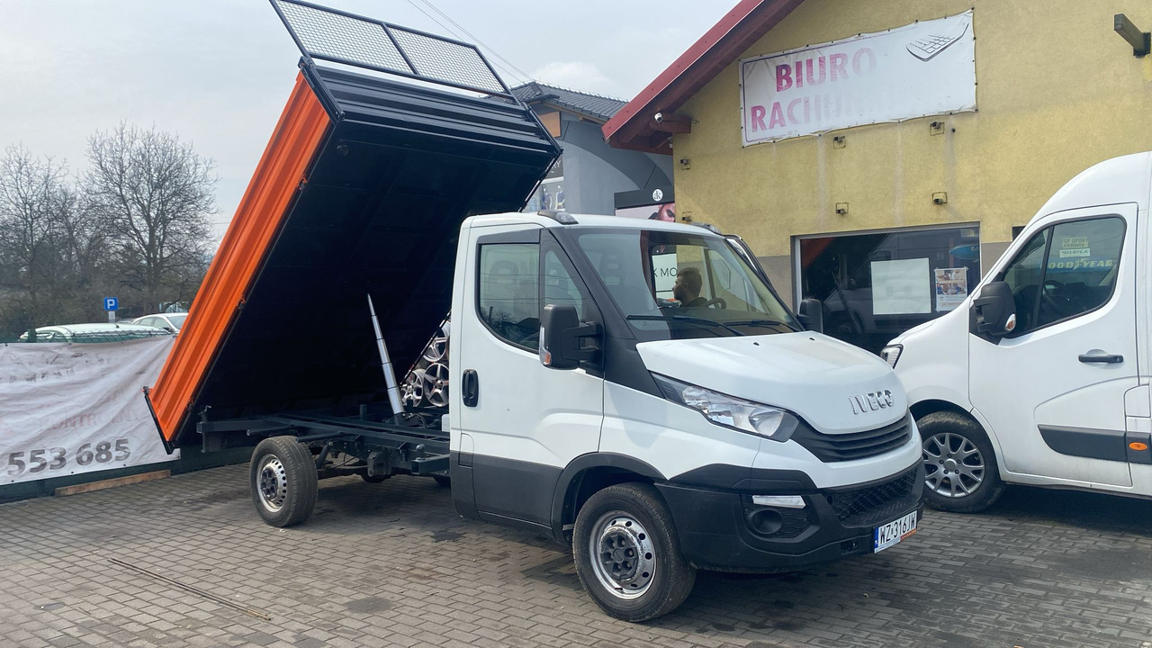 IVECO DAILY 35S13 WYWROTKA KIPER Z NAJAZDAMI NR 842 - 翻斗货车:图1 IVECO DAILY 35S13 WYWROTKA KIPER Z NAJAZDAMI NR 842 - 翻斗货车:图1