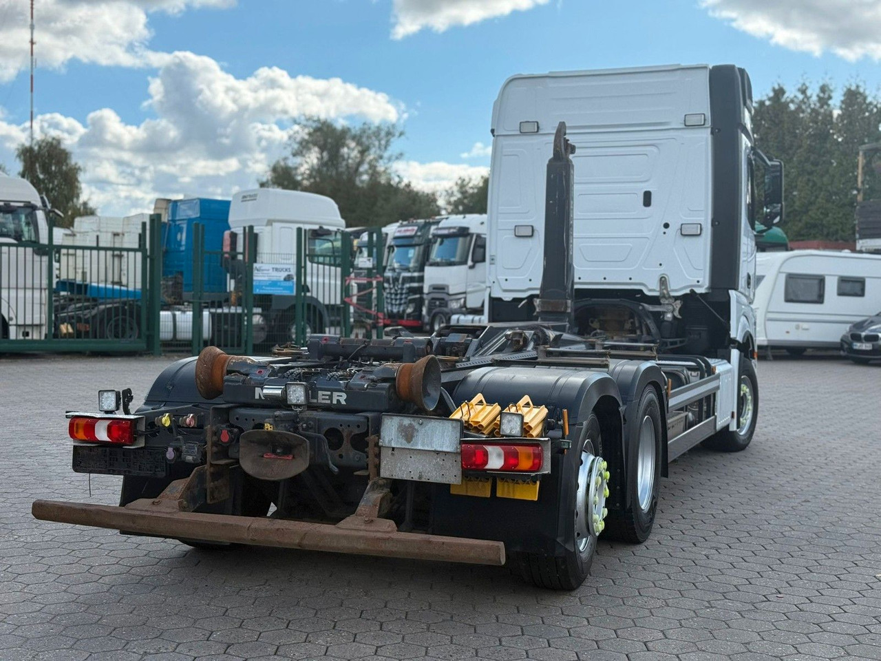 Mercedes-Benz Actros 2548 Meiller+ Funk+6x2 - 吊钩升降车:图4 Mercedes-Benz Actros 2548 Meiller+ Funk+6x2 - 吊钩升降车:图4