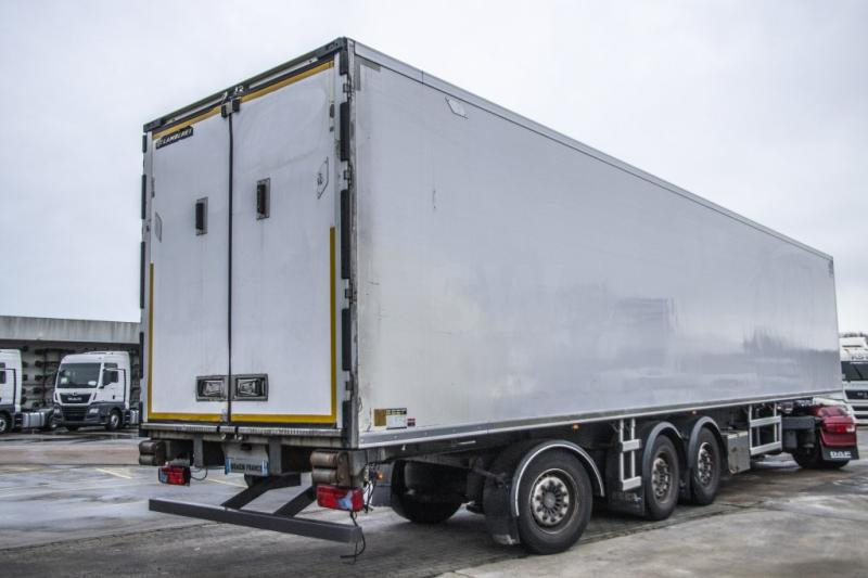 冷藏半拖车 Asca CARRIER 1850 MT+CLOISON+ESS. DIRECT./STEERING/GELENKT：图6