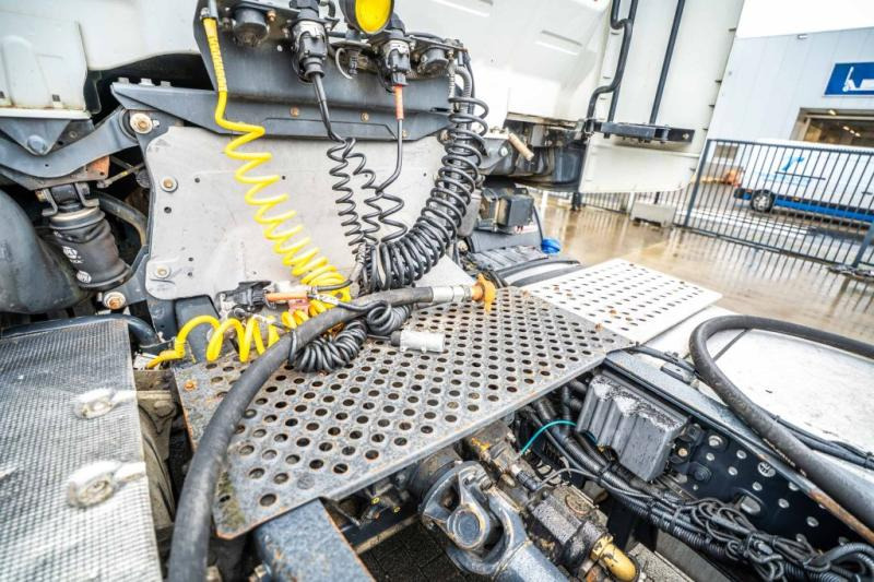 Iveco STRALIS 460 + KIPHYDR. - 牵引车:图5 Iveco STRALIS 460 + KIPHYDR. - 牵引车:图5