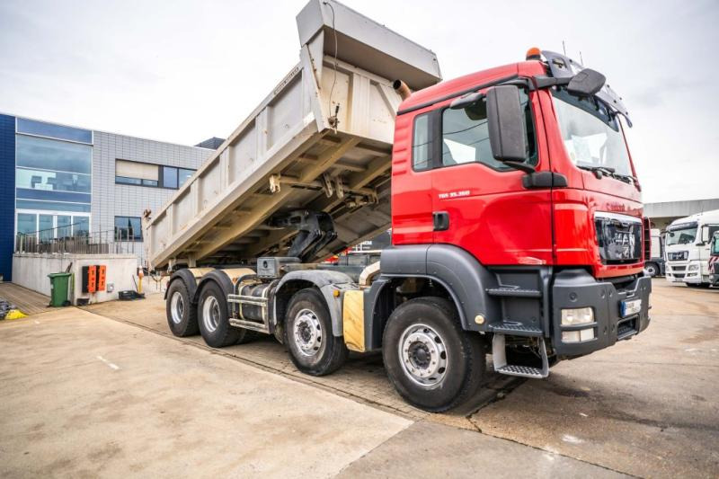 MAN TGS 35.360 BB - 翻斗车:图2 MAN TGS 35.360 BB - 翻斗车:图2