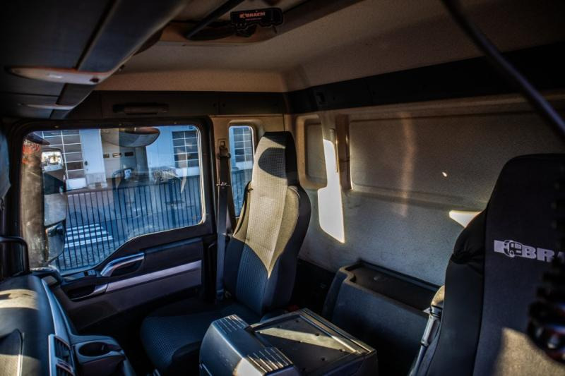Interior photo 2: 翻斗车 MAN TGS 41.400 BB+E5 - 8X4 Interior photo 2: 翻斗车 MAN TGS 41.400 BB+E5 - 8X4