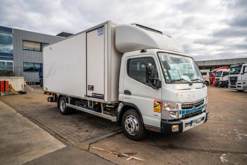Mitsubishi Fuso FUSO CANTER 7C15-DUONIIC HYBRID / 600 BI TEMP - 冷藏货车:图2 Mitsubishi Fuso FUSO CANTER 7C15-DUONIIC HYBRID / 600 BI TEMP - 冷藏货车:图2