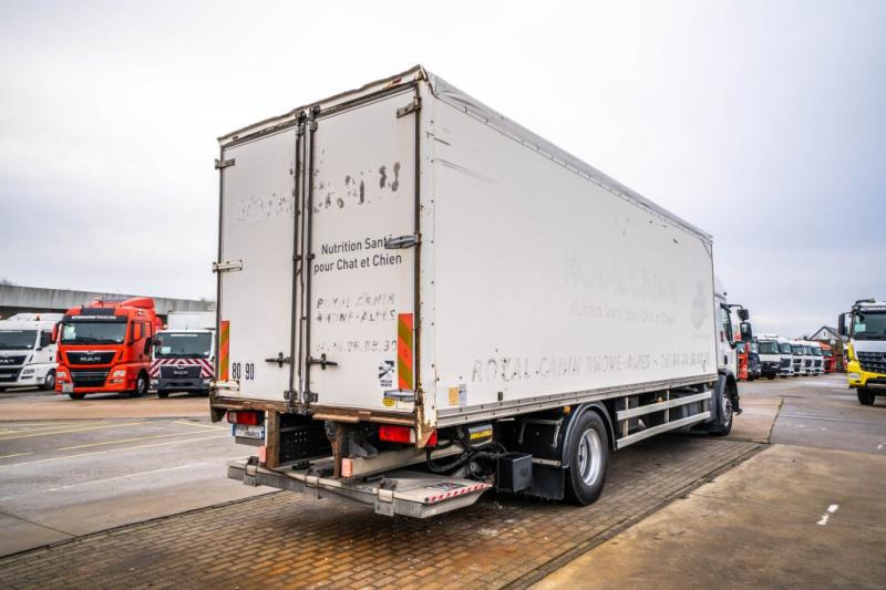 Renault D 19 280 WIDE + DHOLLANDIA 3 T. - 厢式卡车:图5 Renault D 19 280 WIDE + DHOLLANDIA 3 T. - 厢式卡车:图5