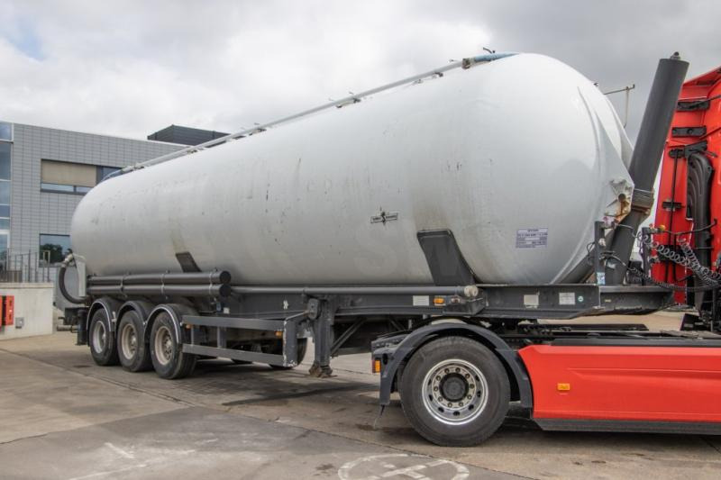 SPITZER SILO EUROVRAC-SK2460 - 60M³+5COMP - 筒仓拖车:图2 SPITZER SILO EUROVRAC-SK2460 - 60M³+5COMP - 筒仓拖车:图2