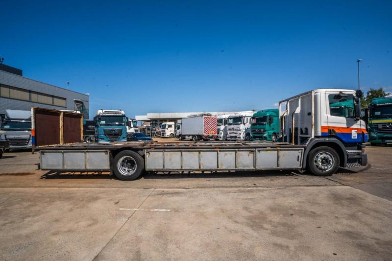 Scania P 270 (19T)- PORTE GAZ /10 PALETTES - 栏板式/ 平板卡车:图3 Scania P 270 (19T)- PORTE GAZ /10 PALETTES - 栏板式/ 平板卡车:图3