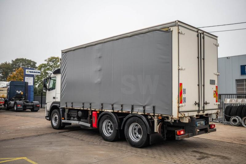 Volvo FM 330-6x2-E5+10 pneus/tires - 侧帘卡车:图4 Volvo FM 330-6x2-E5+10 pneus/tires - 侧帘卡车:图4