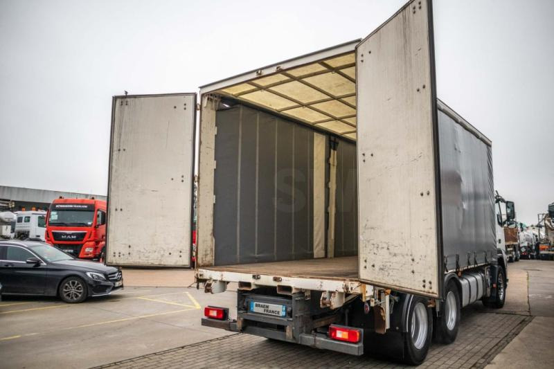 Volvo FM 330-6x2-E5+10 pneus/tires - 侧帘卡车:图5 Volvo FM 330-6x2-E5+10 pneus/tires - 侧帘卡车:图5