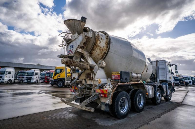 Volvo FMX 410 BB+LIEBHERR 9m3 - 混凝土搅拌车:图4 Volvo FMX 410 BB+LIEBHERR 9m3 - 混凝土搅拌车:图4