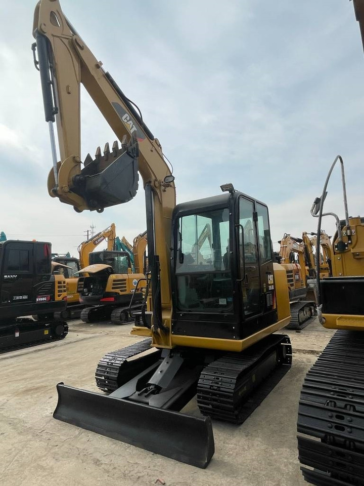 CAT 305.5E2  - 小型挖掘机:图2 CAT 305.5E2  - 小型挖掘机:图2