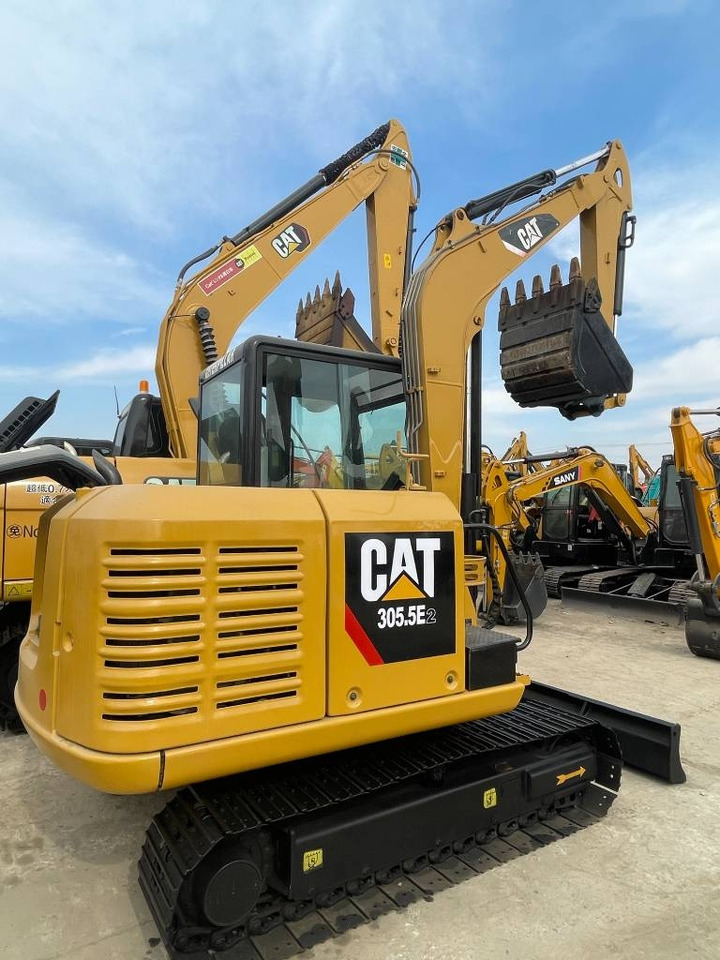 CAT 305.5E2 - 小型挖掘机:图1 CAT 305.5E2 - 小型挖掘机:图1