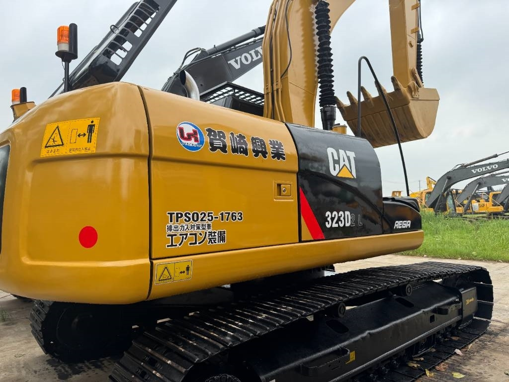 CAT 323D2 - 履带式挖掘机:图5 CAT 323D2 - 履带式挖掘机:图5