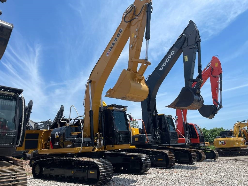 CAT 323D2 - 履带式挖掘机:图5 CAT 323D2 - 履带式挖掘机:图5