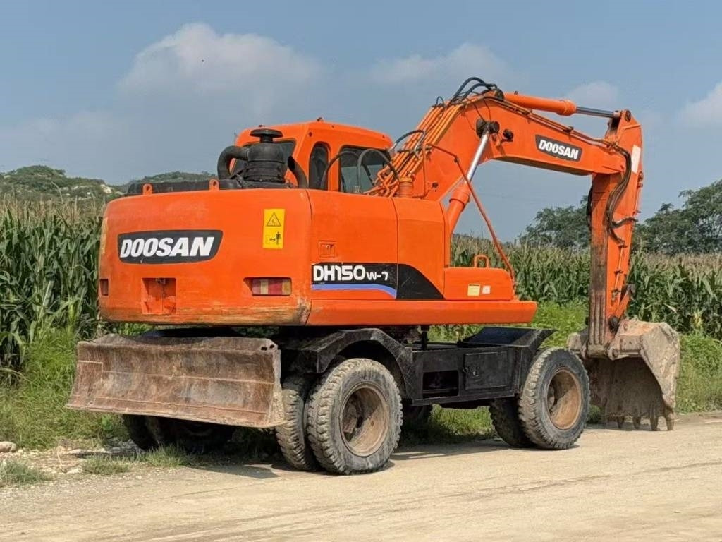 Doosan DH 150 W-7 - 履带式挖掘机:图3 Doosan DH 150 W-7 - 履带式挖掘机:图3
