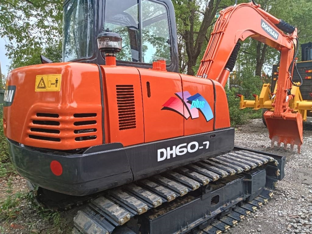 Doosan DH 60 - 履带式挖掘机:图4 Doosan DH 60 - 履带式挖掘机:图4