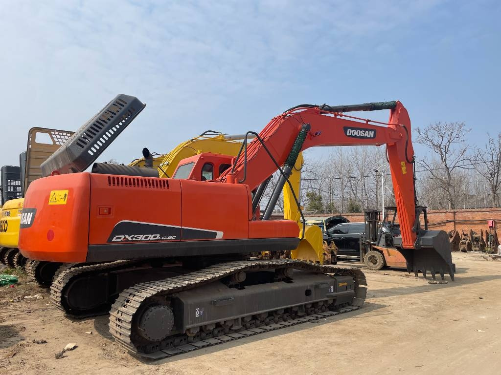 Doosan DX 300  - 履带式挖掘机:图1 Doosan DX 300  - 履带式挖掘机:图1