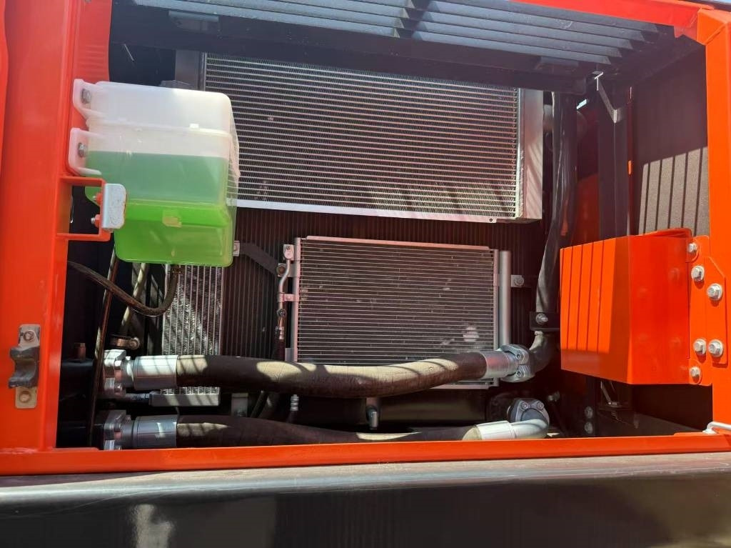 Doosan DX 340 - 履带式挖掘机:图5 Doosan DX 340 - 履带式挖掘机:图5