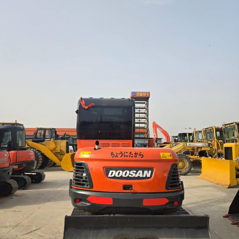 Doosan DX 60  - 小型挖掘机:图4 Doosan DX 60  - 小型挖掘机:图4