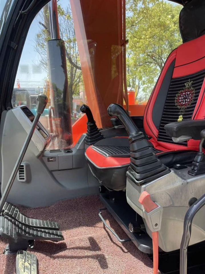 Doosan DX 75-9 C - 小型挖掘机:图4 Doosan DX 75-9 C - 小型挖掘机:图4