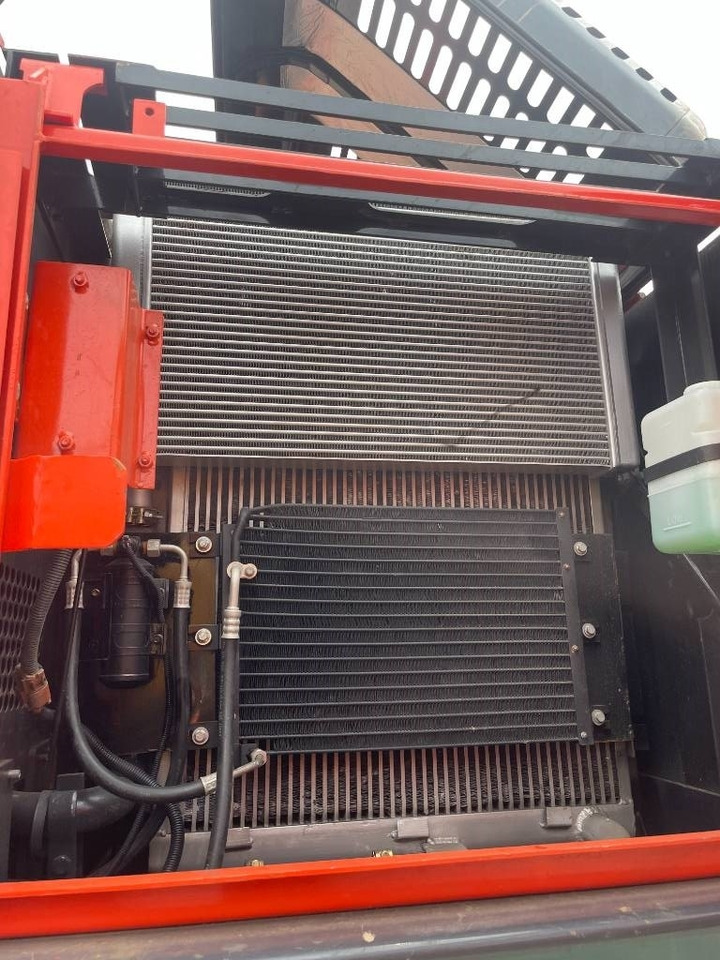 Doosan DX225LCA  - 履带式挖掘机:图2 Doosan DX225LCA  - 履带式挖掘机:图2