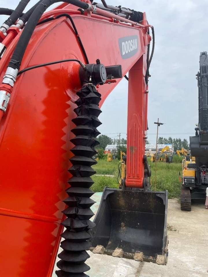 Doosan DX225LCA  - 履带式挖掘机:图5 Doosan DX225LCA  - 履带式挖掘机:图5