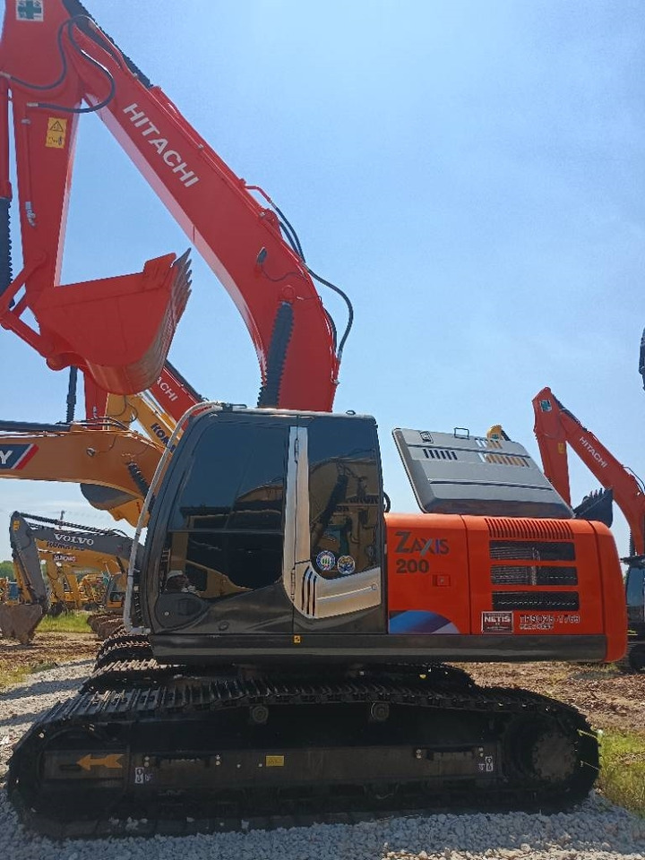 Hitachi ZX 200 - 履带式挖掘机:图5 Hitachi ZX 200 - 履带式挖掘机:图5