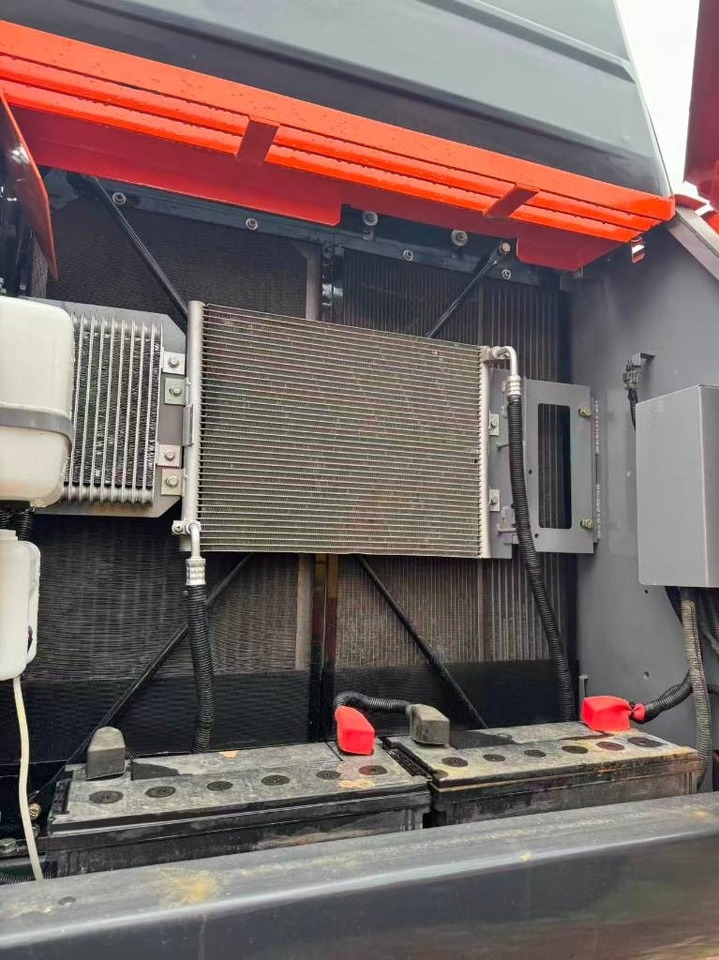 Hitachi ZX 200  - 履带式挖掘机:图3 Hitachi ZX 200  - 履带式挖掘机:图3