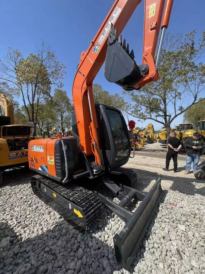 Hitachi ZX 60 - 小型挖掘机:图2 Hitachi ZX 60 - 小型挖掘机:图2