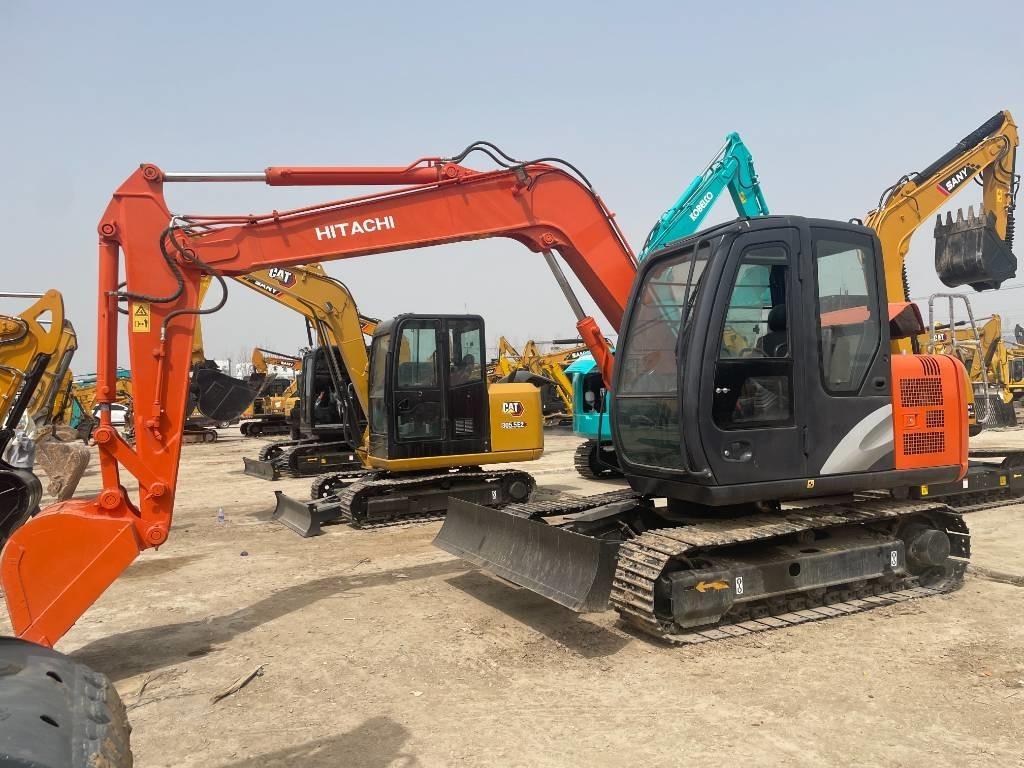 Hitachi ZX 70 - 履带式挖掘机:图1 Hitachi ZX 70 - 履带式挖掘机:图1