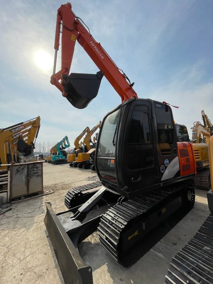 Hitachi ZX 70 - 小型挖掘机:图5 Hitachi ZX 70 - 小型挖掘机:图5