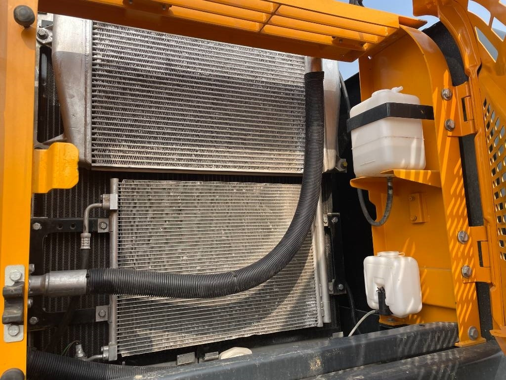 Hyundai 225LC-9S - 履带式挖掘机:图2 Hyundai 225LC-9S - 履带式挖掘机:图2