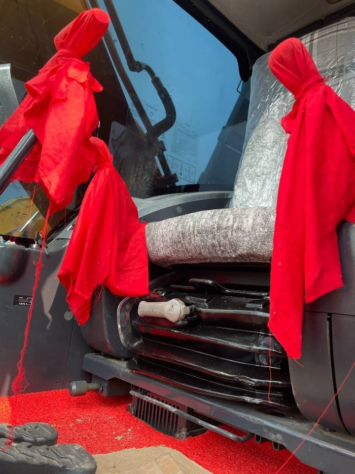 Hyundai 225LC-9S - 履带式挖掘机:图4 Hyundai 225LC-9S - 履带式挖掘机:图4