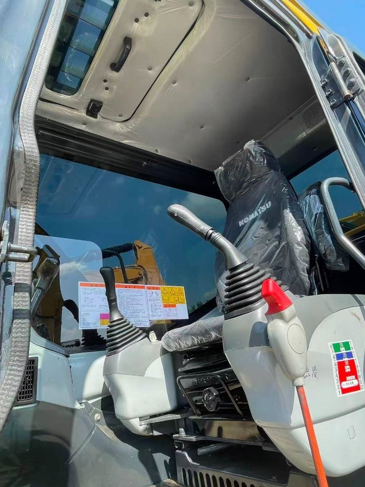 Komatsu PC 130  - 履带式挖掘机:图4 Komatsu PC 130  - 履带式挖掘机:图4