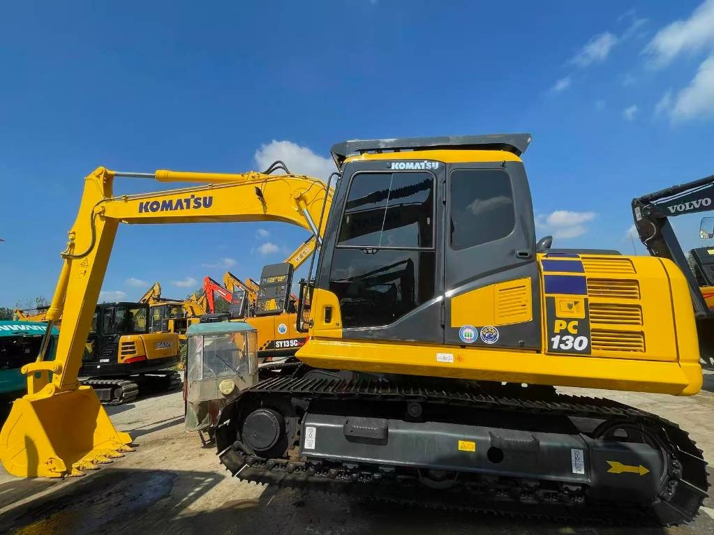 Komatsu PC 130  - 履带式挖掘机:图1 Komatsu PC 130  - 履带式挖掘机:图1