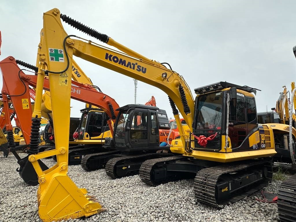 Komatsu PC 130  - 履带式挖掘机:图4 Komatsu PC 130  - 履带式挖掘机:图4