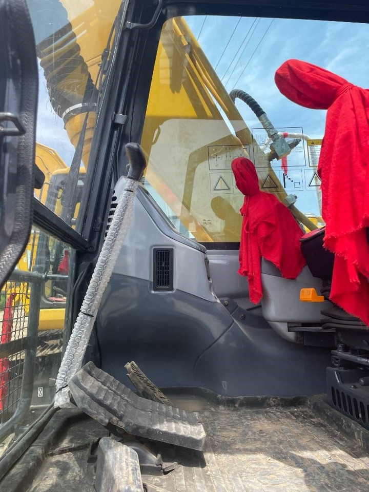 Komatsu PC 130 - 履带式挖掘机:图4 Komatsu PC 130 - 履带式挖掘机:图4