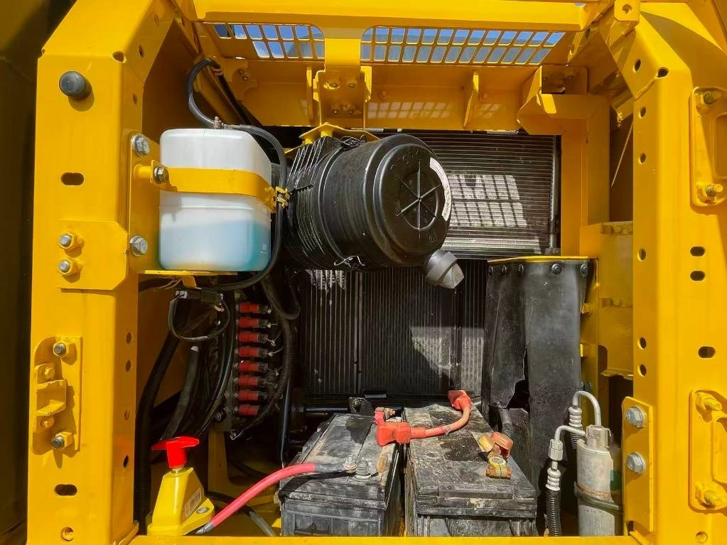Komatsu PC 130 - 履带式挖掘机:图5 Komatsu PC 130 - 履带式挖掘机:图5