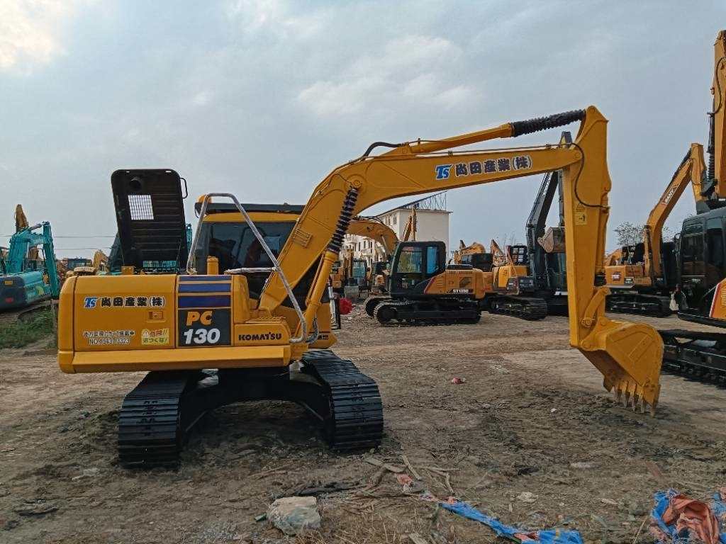 Komatsu PC 130  - 履带式挖掘机:图3 Komatsu PC 130  - 履带式挖掘机:图3