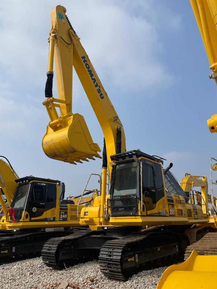 Komatsu PC 200  - 履带式挖掘机:图2 Komatsu PC 200  - 履带式挖掘机:图2