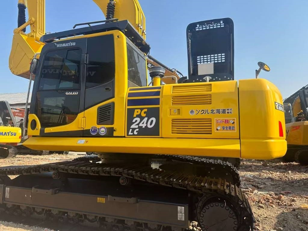 Komatsu PC 240 - 履带式挖掘机:图5 Komatsu PC 240 - 履带式挖掘机:图5
