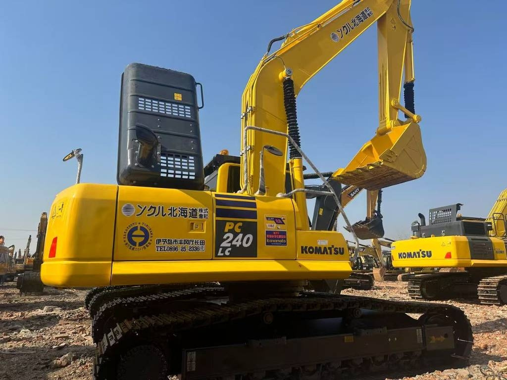 Komatsu PC 240 - 履带式挖掘机:图1 Komatsu PC 240 - 履带式挖掘机:图1