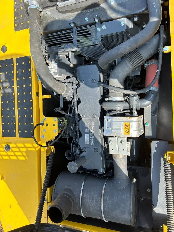 Komatsu PC 240  - 履带式挖掘机:图4 Komatsu PC 240  - 履带式挖掘机:图4