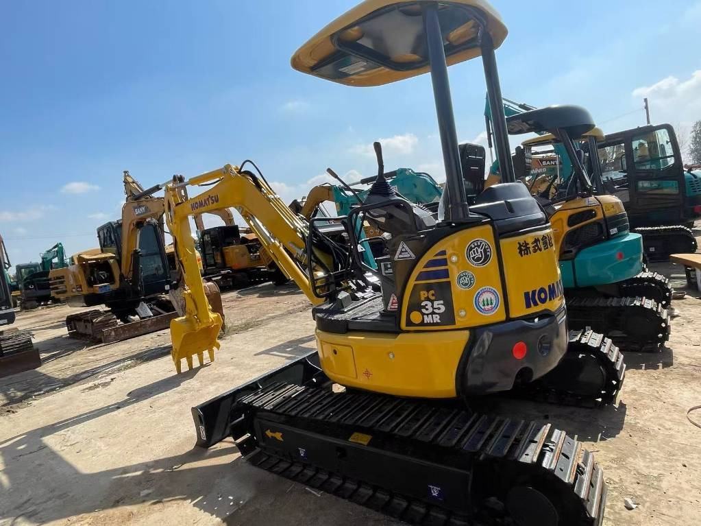 Komatsu PC 35 - 小型挖掘机:图1 Komatsu PC 35 - 小型挖掘机:图1