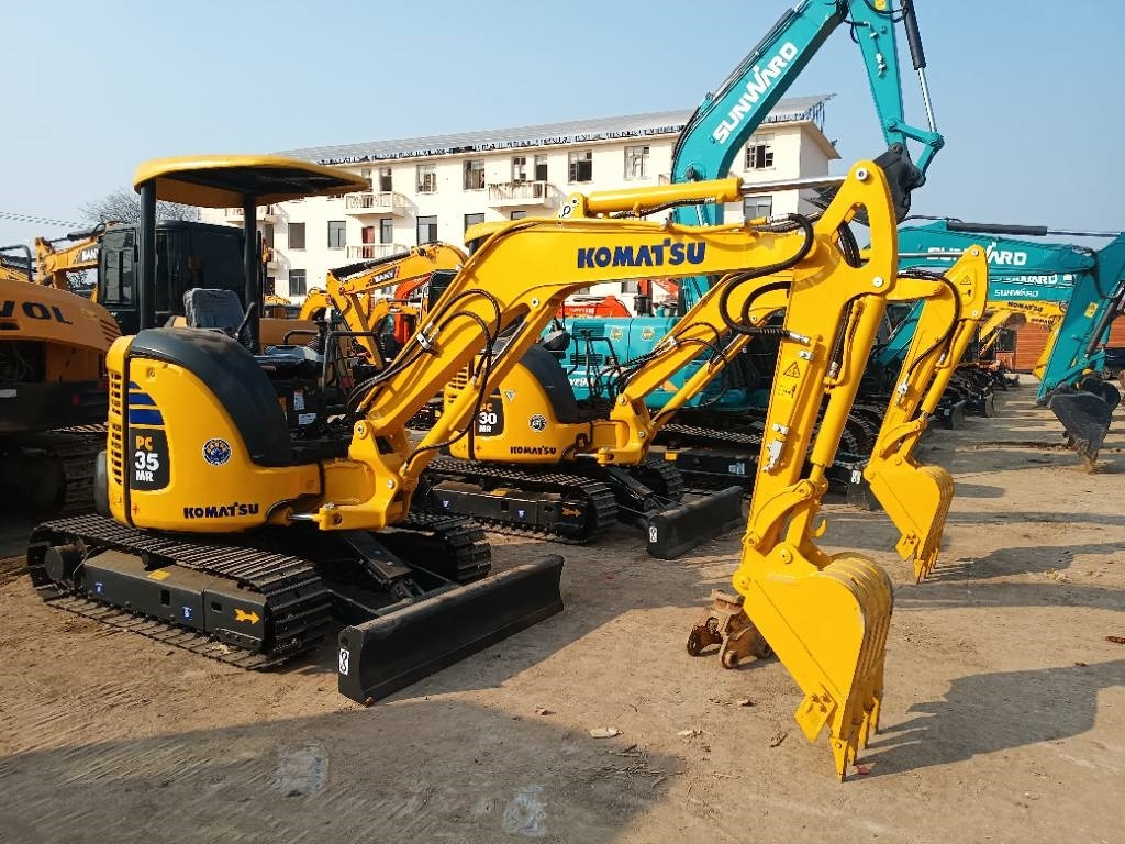 Komatsu PC 35  - 小型挖掘机:图2 Komatsu PC 35  - 小型挖掘机:图2