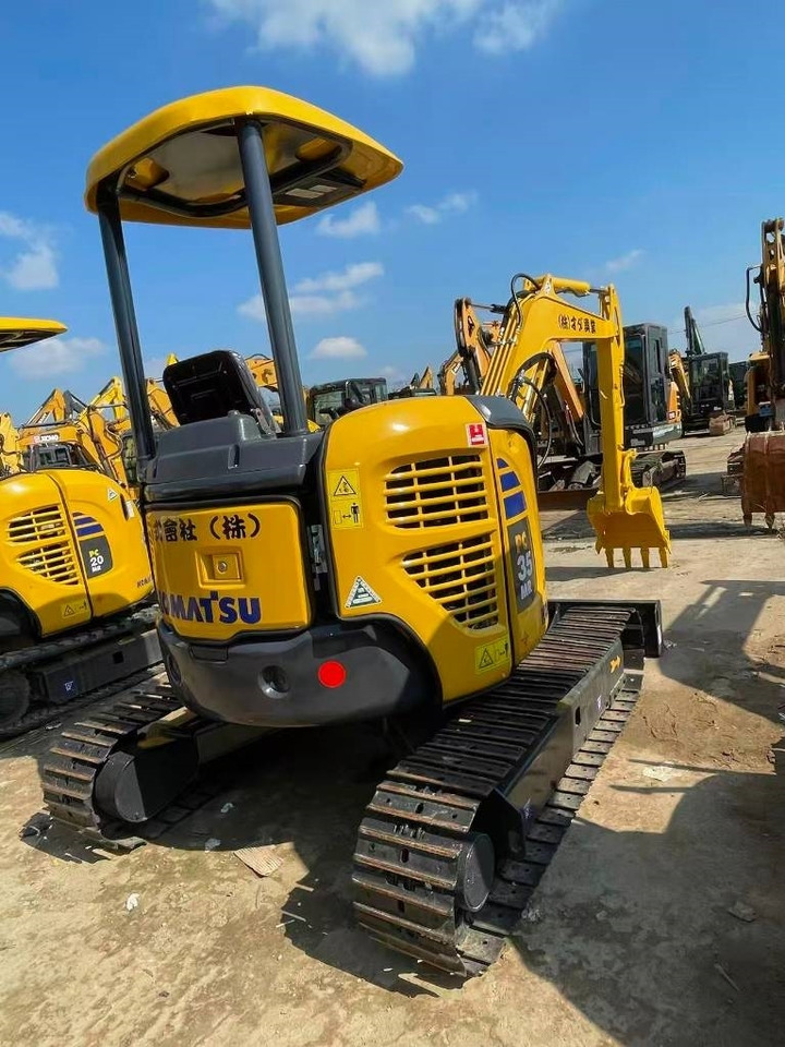 Komatsu PC35 - 小型挖掘机:图4 Komatsu PC35 - 小型挖掘机:图4