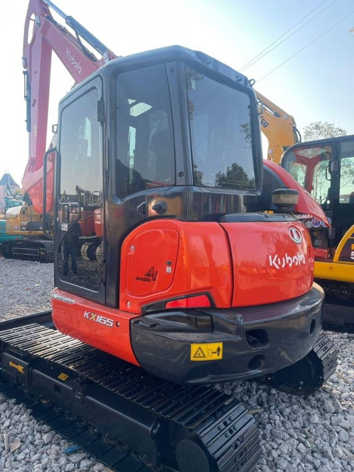 Kubota 165 - 履带式挖掘机:图1 Kubota 165 - 履带式挖掘机:图1