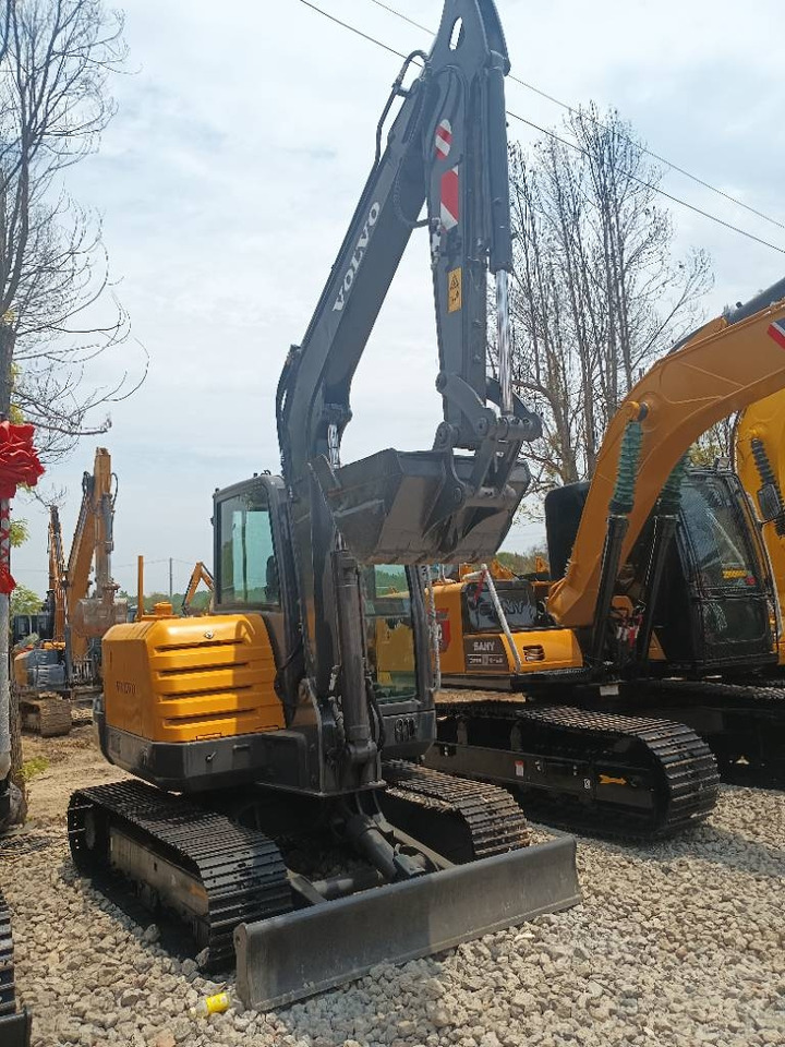 Volvo EC 60 - 履带式挖掘机:图1 Volvo EC 60 - 履带式挖掘机:图1