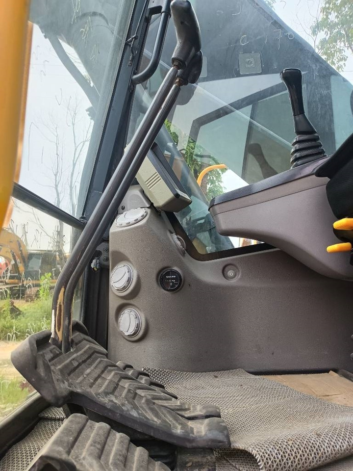 Volvo ec250 - 履带式挖掘机:图4 Volvo ec250 - 履带式挖掘机:图4