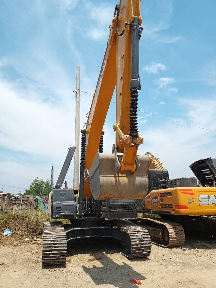 XCMG XE 215 DA - 履带式挖掘机:图3 XCMG XE 215 DA - 履带式挖掘机:图3